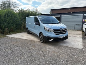 2022 RENAULT TRAFIC