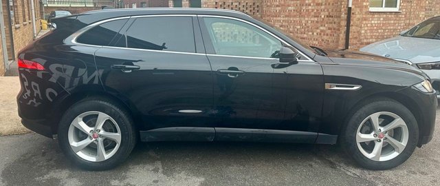 2018 JAGUAR F-PACE 2.0 D165 Prestige SUV 5dr Diesel Manual Euro 6 (s/s) (163 ps) - Photo 3