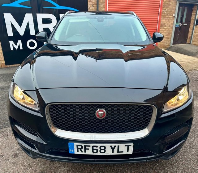 2018 JAGUAR F-PACE 2.0 D165 Prestige SUV 5dr Diesel Manual Euro 6 (s/s) (163 ps) - Photo 11
