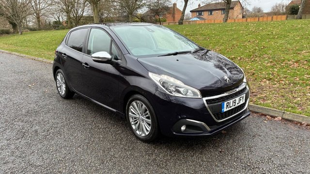2019 19 Peugeot 208 1.2 PureTech Signature Hatchback 5dr Petrol Manual Euro 6 (s/s) (82 ps)