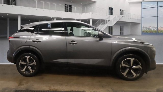 2022 Nissan Qashqai 1.3L N-Connecta 5dr - Photo 11