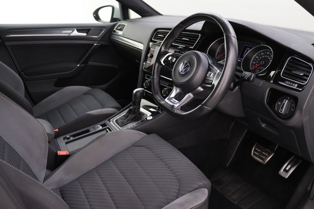 2020 Volkswagen Golf 2L R-Line 5dr - Photo 10