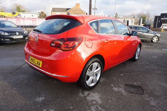 2015 VAUXHALL ASTRA - Photo 9