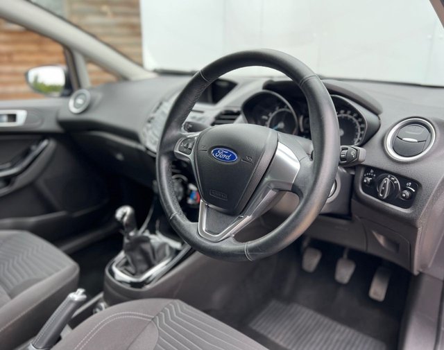 2016 FORD FIESTA 1.0T EcoBoost Zetec Hatchback 5dr Petrol Powershift Euro 6 (100 ps) - Photo 11