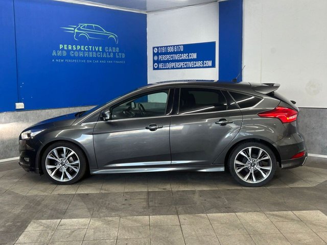 2017 FORD FOCUS - Photo 6