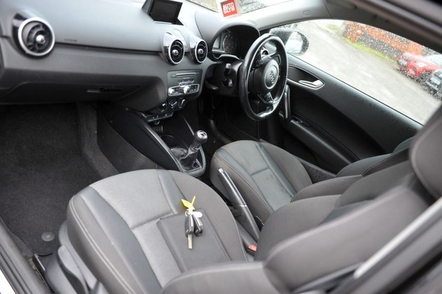 2015 AUDI A1 - Photo 10