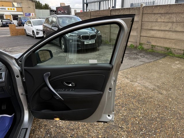 2015 Renault Megane 1.2L Gt Line Nav 5dr - Photo 11