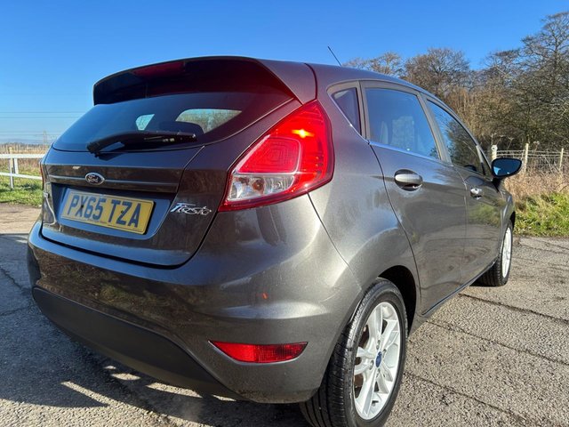 2015 Ford Fiesta 1L Zetec 5dr - Photo 3