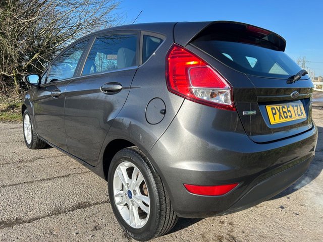 2015 Ford Fiesta 1L Zetec 5dr - Photo 6