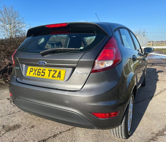 2015 Ford Fiesta 1L Zetec 5dr - Photo 12