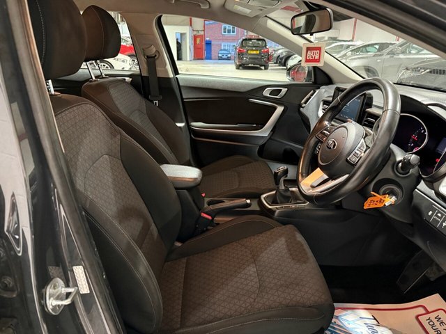 2019 KIA CEED 1.6 CRDi ECO 2 Hatchback 5dr Diesel Manual Euro 6 (s/s) (114 bhp) - Photo 8