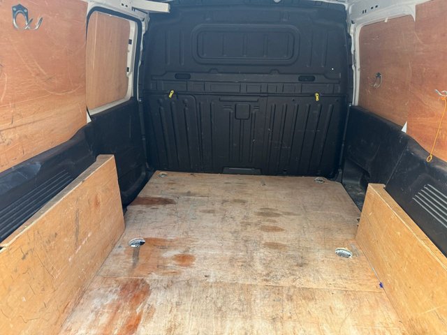 2021 PEUGEOT PARTNER - Photo 8