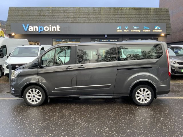 2022 Ford Tourneo Custom 2L Titanium 5dr - Photo 6