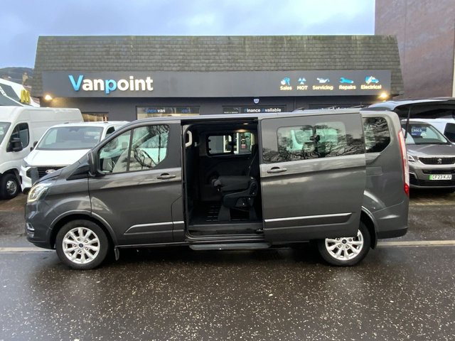 2022 Ford Tourneo Custom 2L Titanium 5dr - Photo 11