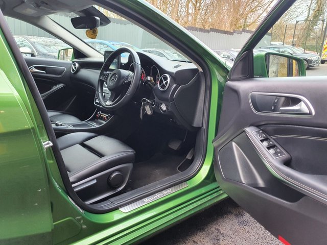 2017 MERCEDES-BENZ A-CLASS 1.5 A180d Sport (Executive) Hatchback 5dr Diesel 7G-DCT Euro 6 (s/s) (109 ps) - Photo 11