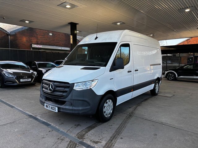 Mercedes-Benz eSprinter 55kWh Progressive Auto FWD L2 H2 5dr 20kW Charger - Photo 1