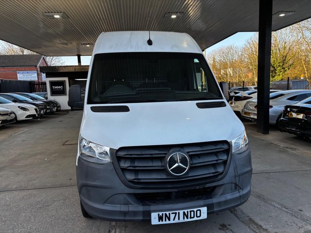 Mercedes-Benz eSprinter 55kWh Progressive Auto FWD L2 H2 5dr 20kW Charger - Photo 3