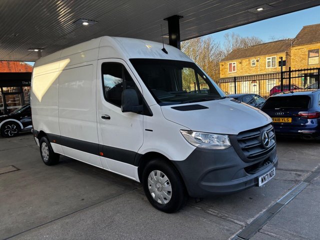 Mercedes-Benz eSprinter 55kWh Progressive Auto FWD L2 H2 5dr 20kW Charger - Photo 5