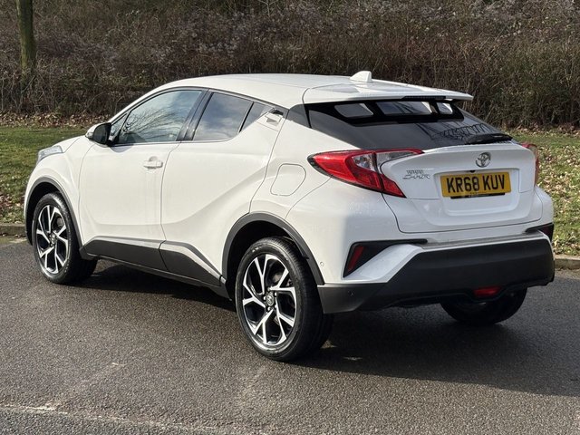 2018 TOYOTA C-HR - Photo 3