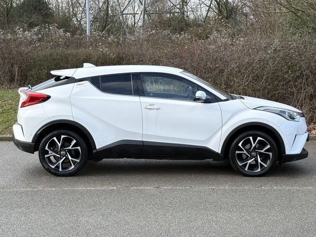 2018 TOYOTA C-HR - Photo 6