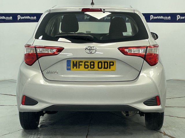 2018 TOYOTA YARIS - Photo 9