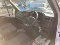 USED 2023 23 RENAULT MASTER 2.3 dCi 35 Advance Panel Van, 47,500 miles, Euro 6 ULEZ, manual, A/C, Bluetooth, DAB, Rear Sensors. Final price plus VAT @ 20%! This 2023 Renault Master presents an exceptional ownership proposition, having been meticulously maintained by a single owner with a full service history, most recently serviced on 2025-12-08 at 47396 miles. This 2.3 dCi 35 Advance FWD LWB Medium Roof Euro 6 4dr model is powered by an efficient 2.3 litre diesel engine and meets Euro 6 emissions standards. It comes with a 3 month warranty and a 12 month MOT provided on purchase, offering peace of mind for its next owner.  The Advance trim level i