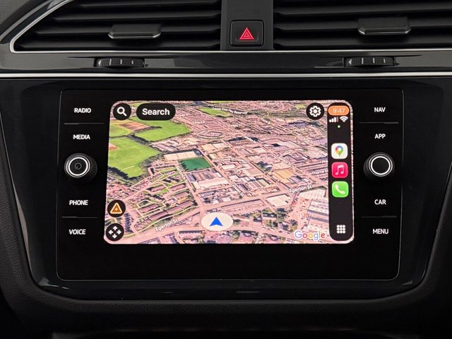 2018 VOLKSWAGEN TIGUAN 2.0 TDI R-Line SUV 5dr Diesel DSG Euro 6 (s/s) (150 ps) - Photo 5