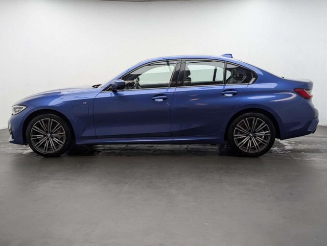 USED 2020 70 BMW 3 SERIES 2.0 330e 12kWh M Sport Saloon 4dr Petrol Plug-in Hybrid Auto Euro 6 (s/s) (292 ps) PARKING ASSISTANT+M SPORT PACKAGE CLICK & COLLECT/HOME DELIVERY