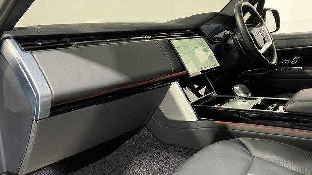 View our LAND ROVER RANGE ROVER
