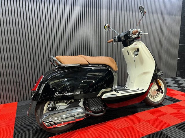 View our ROYAL ALLOY GT2 125 ELEGANCE