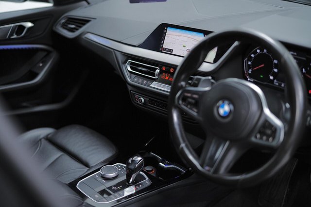 2020 BMW 1 SERIES - Photo 12