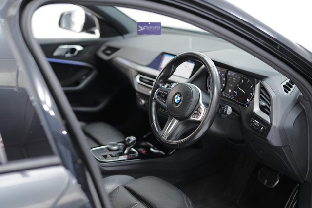 2020 BMW 1 SERIES - Photo 2