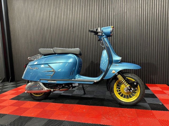View our ROYAL ALLOY GP 125