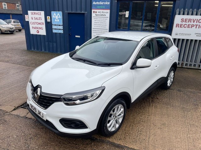 2019 RENAULT KADJAR 2019 1.3 TCe Play SUV 5dr Petrol Manual Euro 6 (s/s) (140 ps) - Photo 5