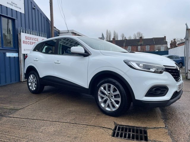 2019 RENAULT KADJAR 2019 1.3 TCe Play SUV 5dr Petrol Manual Euro 6 (s/s) (140 ps) - Photo 8