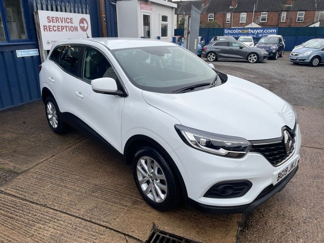 2019 RENAULT KADJAR 2019 1.3 TCe Play SUV 5dr Petrol Manual Euro 6 (s/s) (140 ps) - Photo 3
