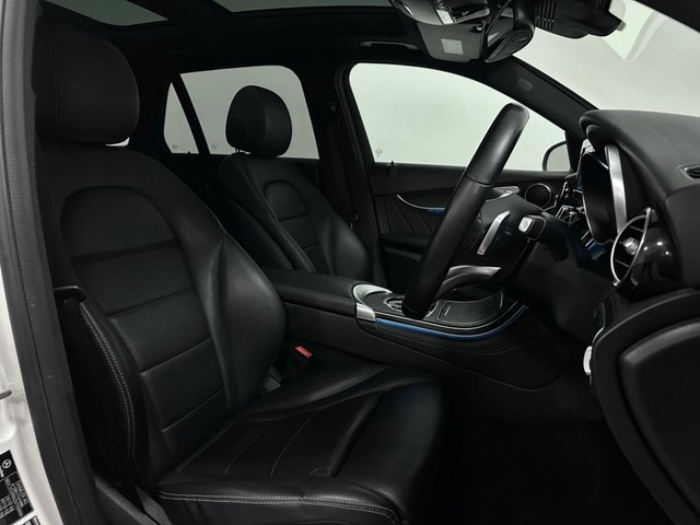 2019 Mercedes-Benz Glc 2L Amg Line 5dr - Photo 5