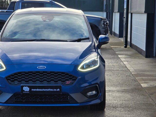2019 FORD FIESTA 1.5T EcoBoost ST-3 Hatchback 3dr Petrol Manual Euro 6 (s/s) (200 ps) - Photo 11