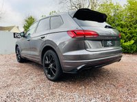 USED 2018 68 VOLKSWAGEN TOUAREG 3.0 TDI V6 R-Line SUV 5dr Diesel Tiptronic 4Motion Euro 6 (s/s) (286 ps) Award Winning Used Car Dealer Essex