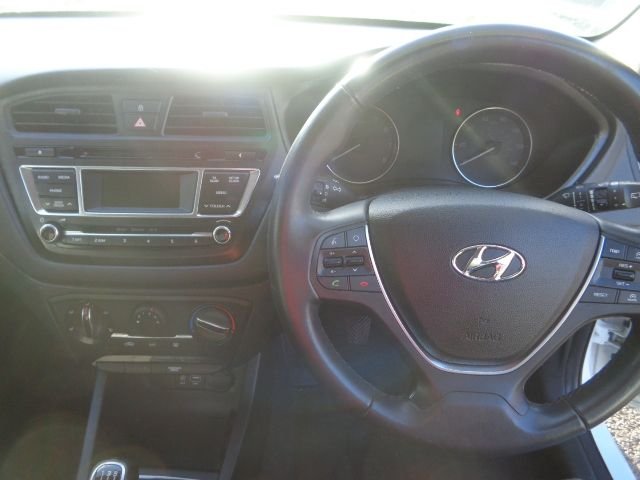 2017 HYUNDAI I20 1.2 SE Hatchback 5dr Petrol Manual Euro 6 (84 ps) - Photo 10
