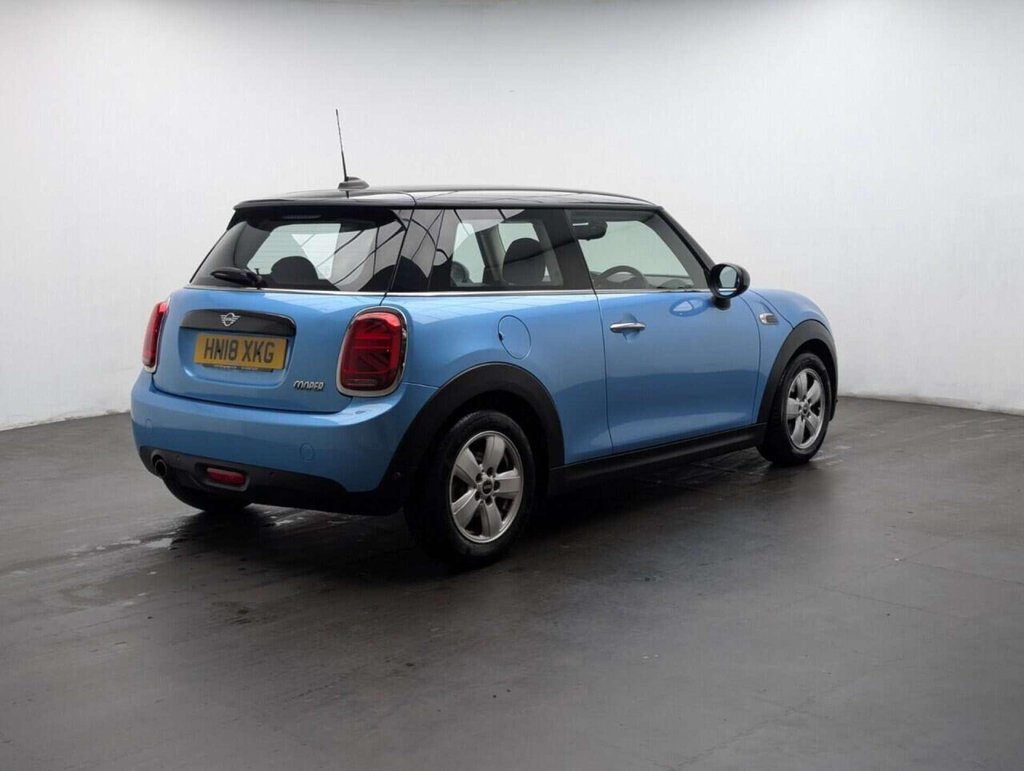 Used 2018 18 MINI HATCH 1.5 Cooper Hatchback 3dr Petrol Manual Euro 6 (s/s) (136 ps) HEATED F SEATS + PARK DIST CONTROL CLICK & COLLECT/HOME DELIVERY