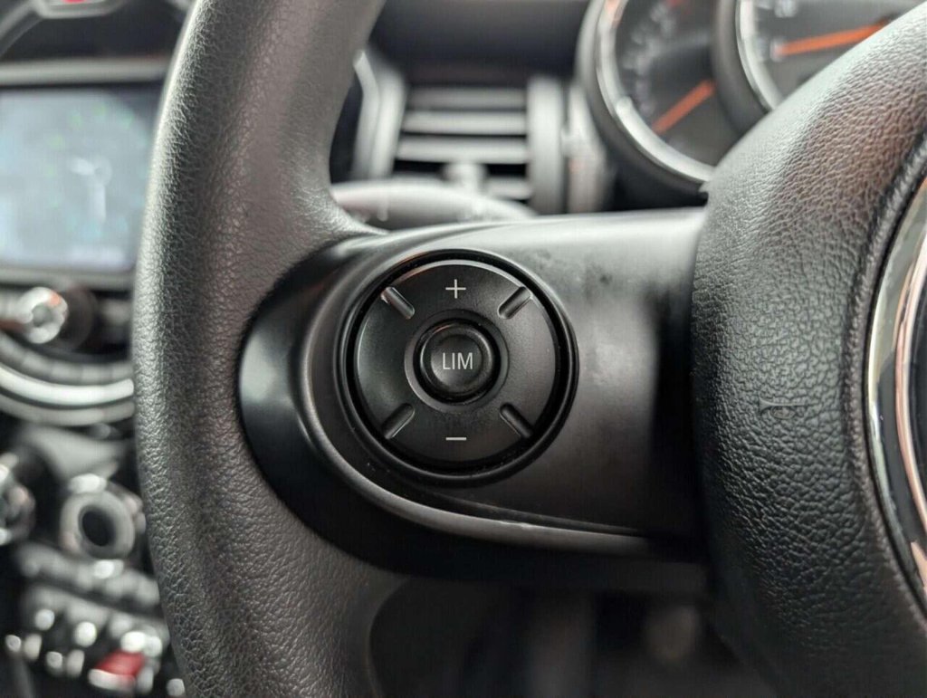 Used 2018 18 MINI HATCH 1.5 Cooper Hatchback 3dr Petrol Manual Euro 6 (s/s) (136 ps) HEATED F SEATS + PARK DIST CONTROL CLICK & COLLECT/HOME DELIVERY