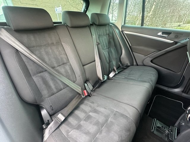 2016 VOLKSWAGEN TIGUAN 2.0 TDI BlueMotion Tech Match Edition SUV 5dr Diesel Manual 2WD Euro 6 (s/s) (150 ps) - Photo 3