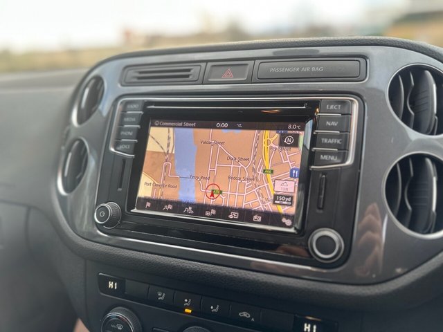 2016 VOLKSWAGEN TIGUAN 2.0 TDI BlueMotion Tech Match Edition SUV 5dr Diesel Manual 2WD Euro 6 (s/s) (150 ps) - Photo 7