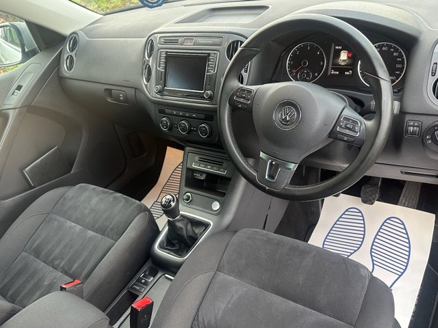 2016 VOLKSWAGEN TIGUAN 2.0 TDI BlueMotion Tech Match Edition SUV 5dr Diesel Manual 2WD Euro 6 (s/s) (150 ps) - Photo 9