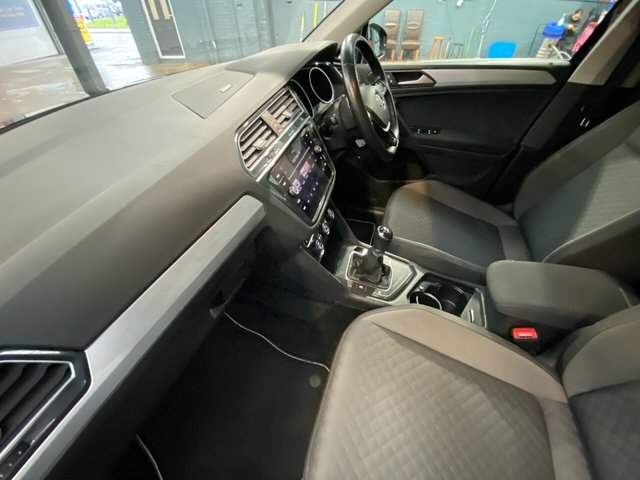 2019 VOLKSWAGEN TIGUAN (2019) - Photo 7