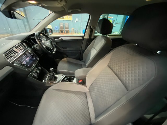 2019 VOLKSWAGEN TIGUAN (2019) - Photo 8