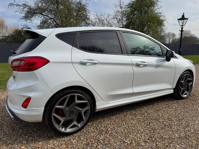 2018 FORD FIESTA - Photo 10