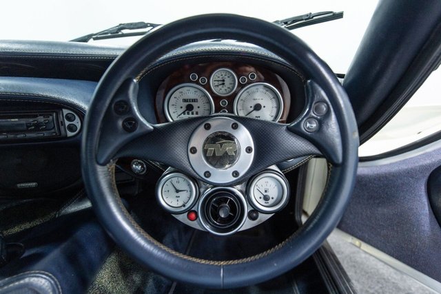 TVR CERBERA Sports 4.2 - Photo 11