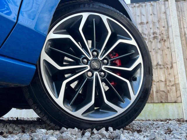 2024 FORD FOCUS - Photo 5